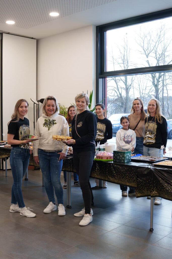 Team der Speise und Getränke-Versorgung auf der 4. Fit und Vital Messe in Auerbach, der CVV CheerMania Auerbach e.V.